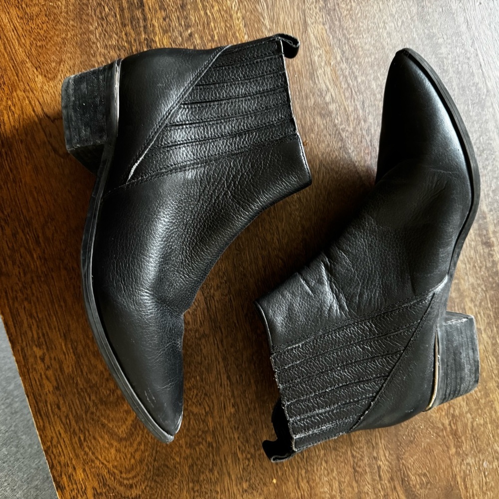 Black Leather Ankle Boots Size 7.5